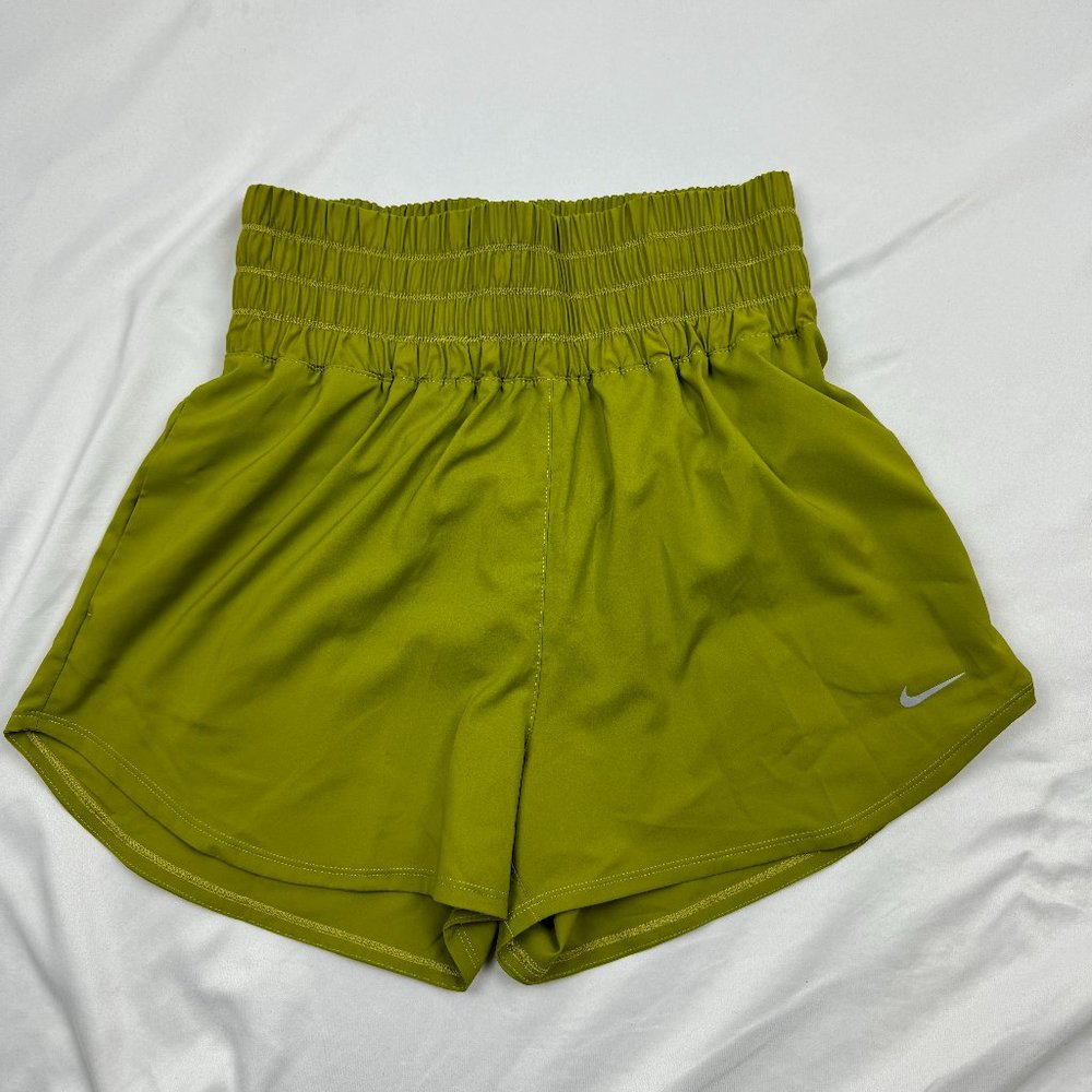 Nike Running Shorts Womens Dri FIT Tempo Lined Green Size M High Rise